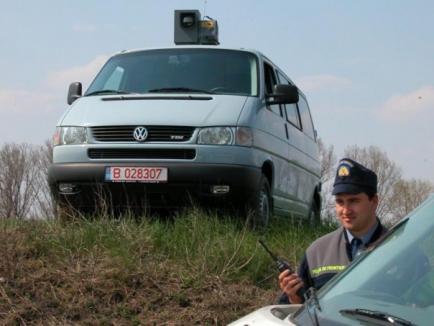 Doi migranţi moldoveni au fost opriţi cu focuri de armă în apropierea Vămii Borş